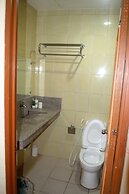 Manora Apartments and Guest House