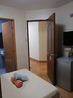 Manora Apartments and Guest House