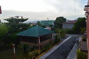 Manora Apartments and Guest House