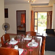 Manora Apartments and Guest House