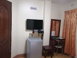 Manora Apartments and Guest House