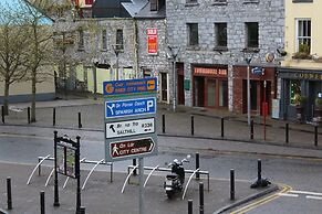 Spanish Arch Apartment