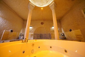 Shoestring Cave House