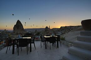 Shoestring Cave House