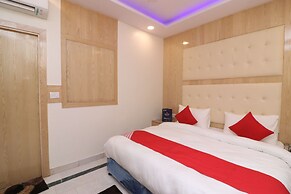 Check In Room Chuna Mandi