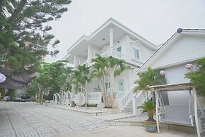 Godiva Phu Quoc Hotel