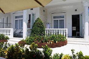 Godiva Phu Quoc Hotel