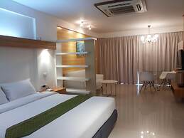 The Green Golf Residence Condominium