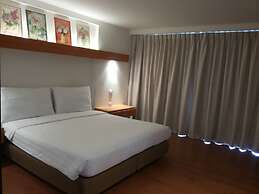 The Green Golf Residence Condominium