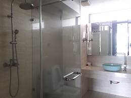 The Green Golf Residence Condominium