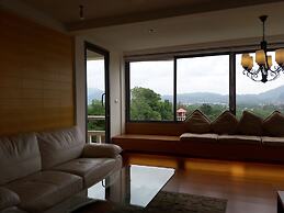 The Green Golf Residence Condominium