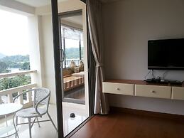 The Green Golf Residence Condominium