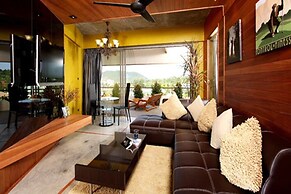 The Green Golf Residence Condominium