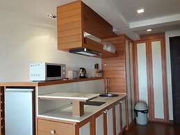 The Green Golf Residence Condominium