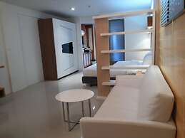 The Green Golf Residence Condominium