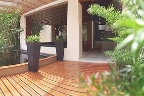 The Green Golf Residence Condominium