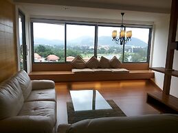 The Green Golf Residence Condominium