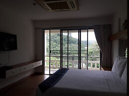 The Green Golf Residence Condominium