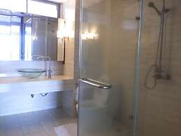 The Green Golf Residence Condominium