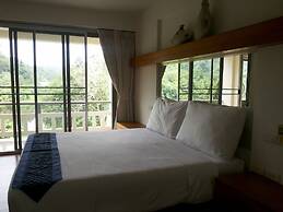 The Green Golf Residence Condominium