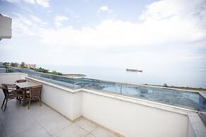 Royal Life Exclusive