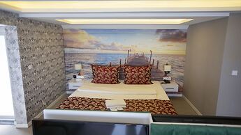 Royal Life Exclusive