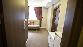 Royal Life Exclusive