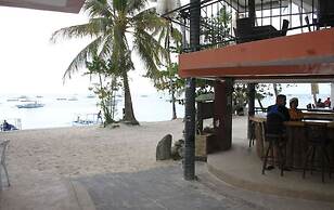 Lost Horizon Beach Dive Resort