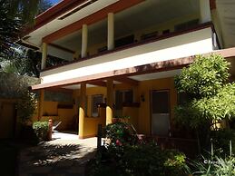 Lost Horizon Beach Dive Resort