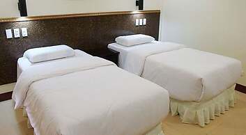 Lost Horizon Beach Dive Resort