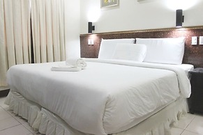 Lost Horizon Beach Dive Resort