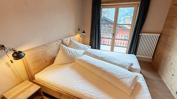 Alpen Select Lodge for 16-24 People