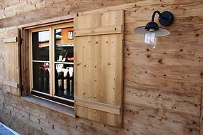 Alpen Select Lodge for 16-24 People