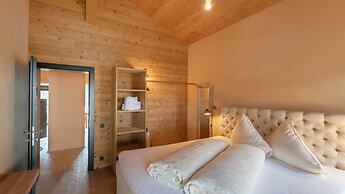 Alpen Select Lodge for 16-24 People