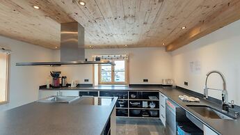 Alpen Select Lodge for 16-24 People