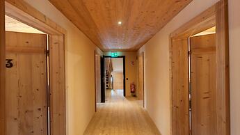 Alpen Select Lodge for 16-24 People