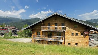 Alpen Select Lodge for 16-24 People