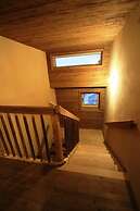 Alpen Select Lodge for 16-24 People