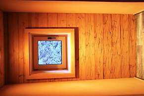 Alpen Select Lodge for 16-24 People