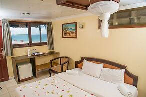 Sunrise Beach Resort