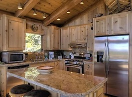 Tash Luxury Vacation Rental by RedAwning