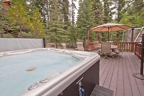 Pezzola Luxury Rental  3 Bedroom Home by RedAwning