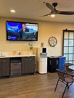 GreenTree Inn & Suites Alhambra