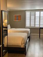 GreenTree Inn & Suites Alhambra