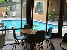 GreenTree Inn & Suites Alhambra