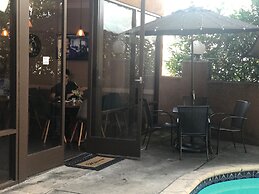 GreenTree Inn & Suites Alhambra