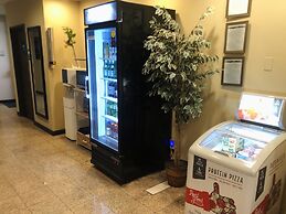 GreenTree Inn & Suites Alhambra