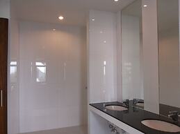 Sakoo Valley Naithon Beach