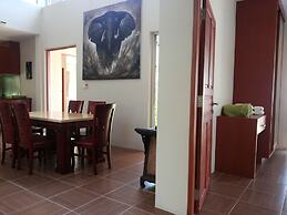 Sakoo Valley Naithon Beach