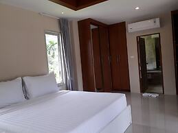 Sakoo Valley Naithon Beach